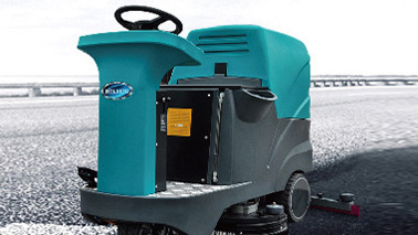 智能洗地，，清洁升级——驾驶式洗地机的刷新之路